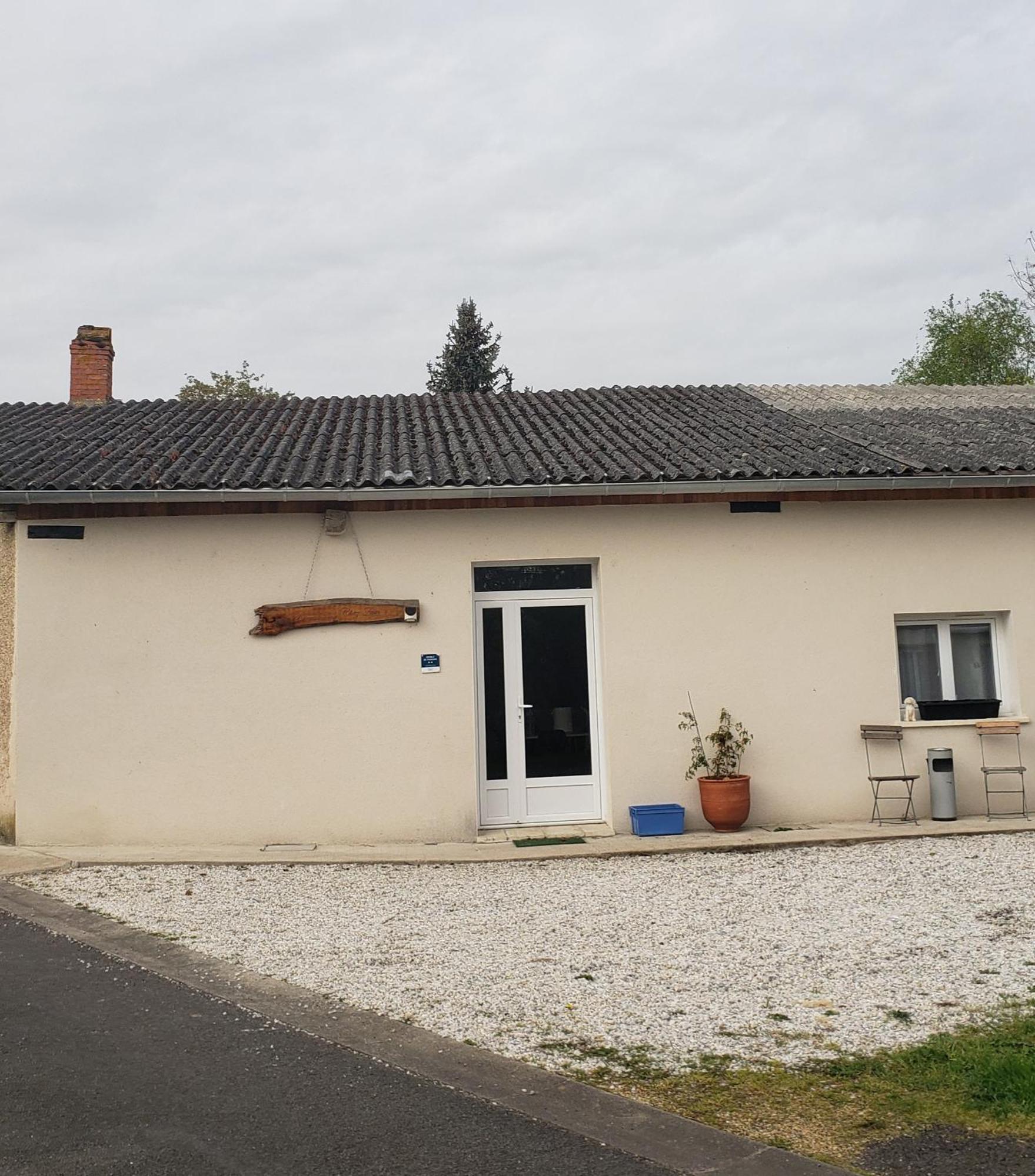Chez Samb Villa Lussac-les-Chateaux Ngoại thất bức ảnh